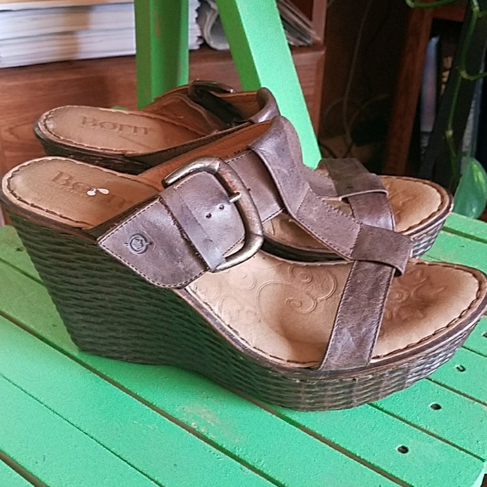 Born leather Wedges